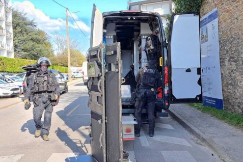 Une intervention du RAID à Montélimar, route de Dieulefit.