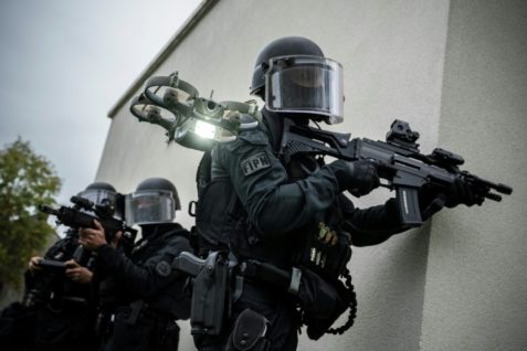 Dans les secrets des négociateurs du RAID.