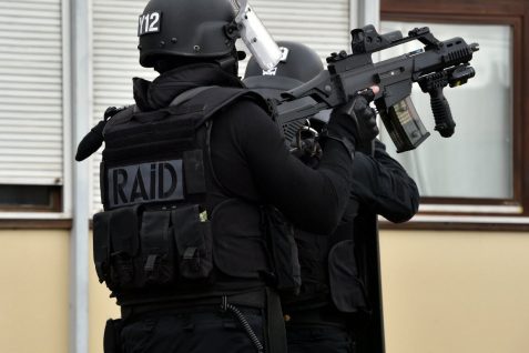 Il met un pistolet dans la bouche de son ex : le RAID intervient à Genilac.