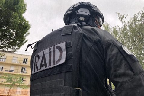 Dole. Quatre individus interpellés pour enlèvement et séquestration en forêt par la police et le RAID.