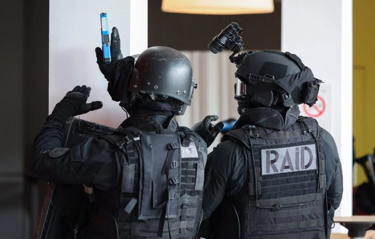 Vienne : Le RAID mobilisé pour un homme signalé « lourdement armé ».