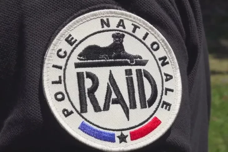 Débarquement de cannabis à Saint-François : l’OFAST et le RAID Guadeloupe interpellent 4 individus armés.