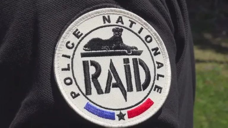Débarquement de cannabis à Saint-François : l’OFAST et le RAID Guadeloupe interpellent 4 individus armés.