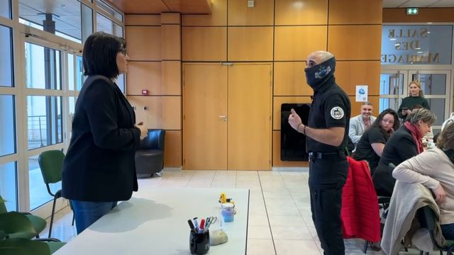 « Vous ne me dites pas de me calmer » : quand le RAID forme des agents municipaux à la gestion des citoyens agressifs.