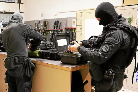 Meurtre de Mehdi Kessaci : 10 suspects liés à la DZ Mafia interpellés par le RAID, dont certains dans l’Hérault.