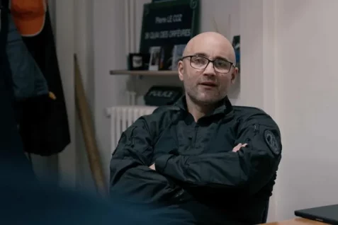 Famille nombreuse, interventions et solo de guitare : dans la vie d&rsquo;un commissaire de la BRI.