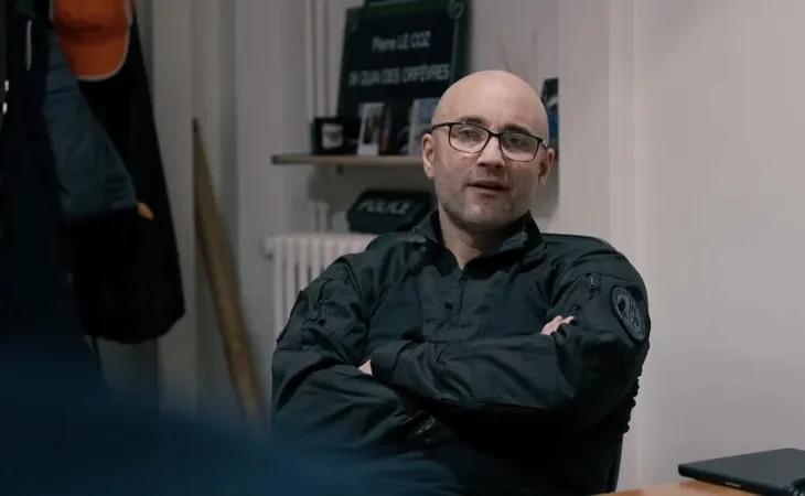 Famille nombreuse, interventions et solo de guitare : dans la vie d&rsquo;un commissaire de la BRI.