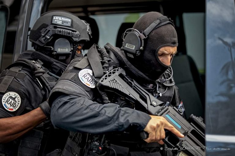 “Une belle affaire dans la lutte antidrogue” : 4 interpellations après une opération d’ampleur à Saint-Paul.