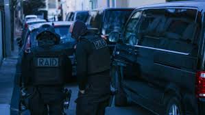 Le RAID intervient dans un appartement de Monclar à Avignon et interpelle deux charbonneurs.