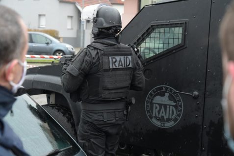 « Pas des petits dealers, mais les têtes de réseau » : 200 policiers et gendarmes, avec l&rsquo;appui du RAID et GIGN, opèrent un coup de filet à Montbéliard.