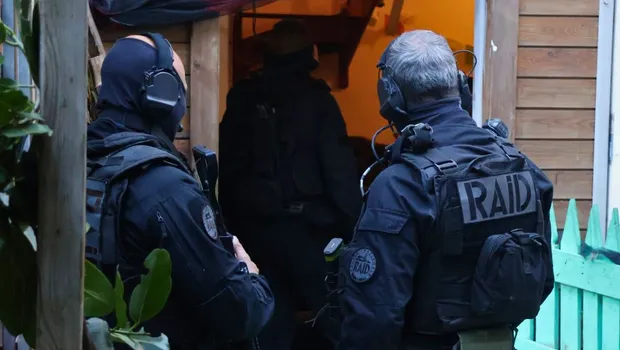 Trafic de stupéfiants à Saint-Pierre : 7 personnes interpellées avec l&rsquo;appuie du RAID.
