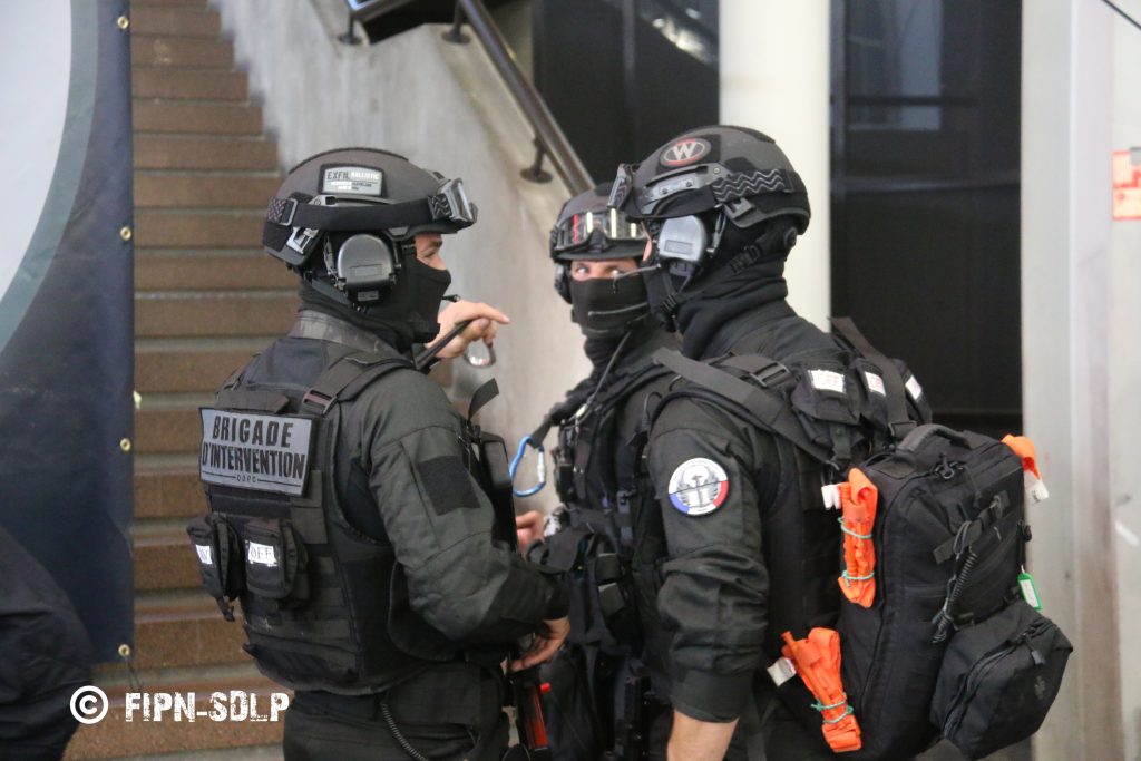 Opérateurs de la Brigade d'Intervention en intervention
